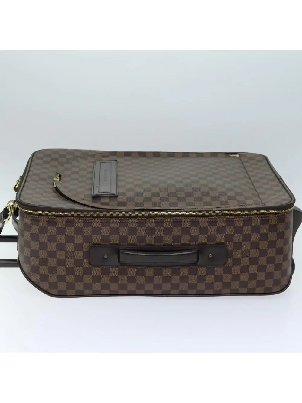 Louis Vuitton seamlessly exquisite